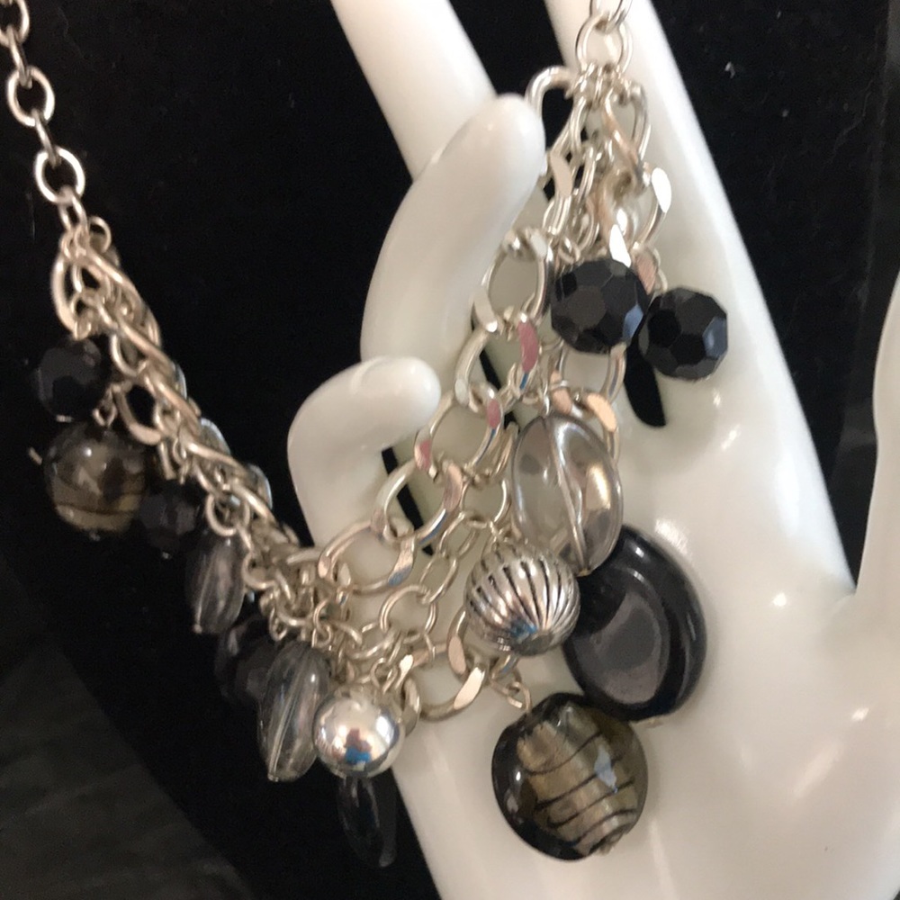 Chunky silver tone/black necklace - Picture 2 of 8